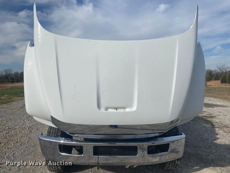 image for item JN9104 2006 Ford F650 Super Duty XL  flatbed truck