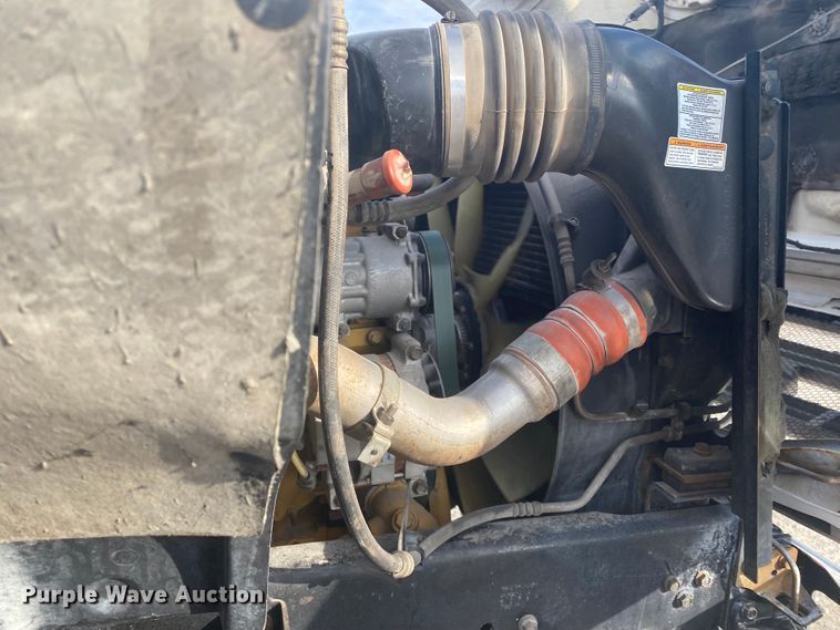 image for item JN9104 2006 Ford F650 Super Duty XL  flatbed truck