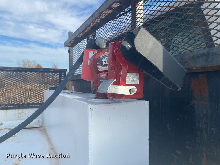 image for item JN9104 2006 Ford F650 Super Duty XL  flatbed truck