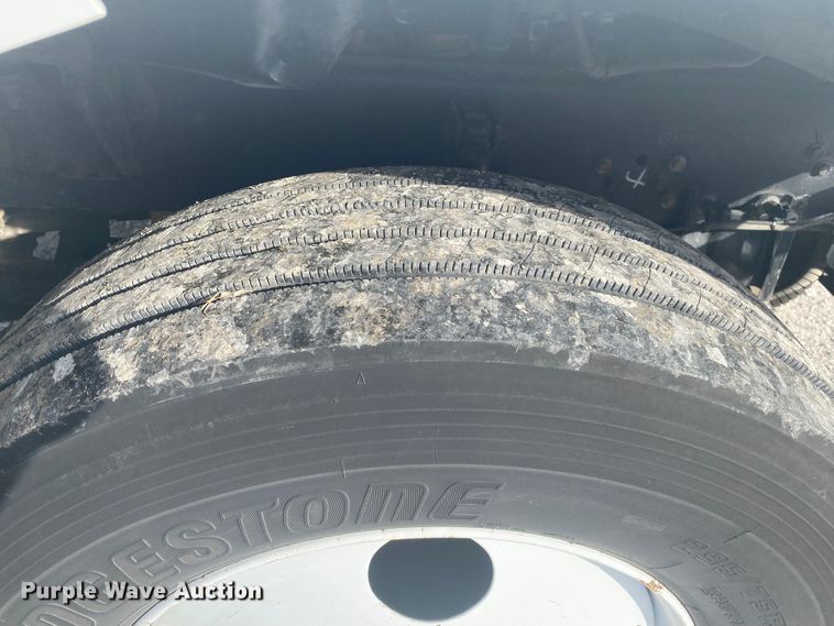 image for item JN9104 2006 Ford F650 Super Duty XL  flatbed truck