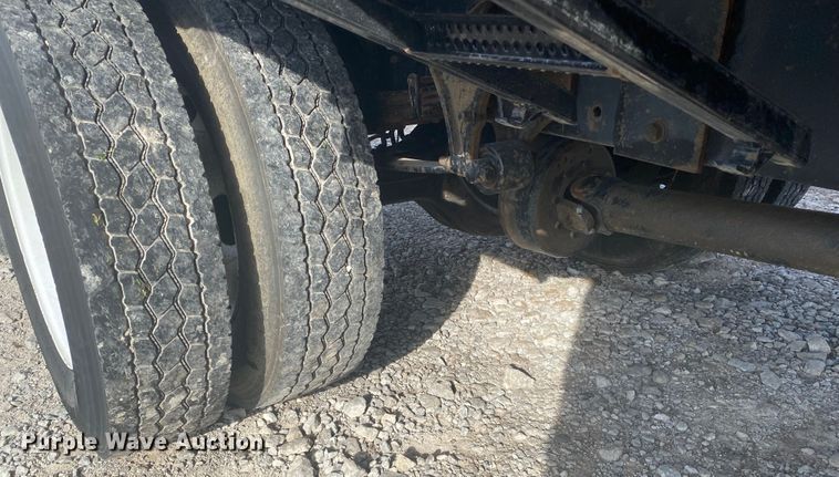 image for item JN9104 2006 Ford F650 Super Duty XL  flatbed truck