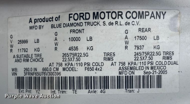 image for item JN9104 2006 Ford F650 Super Duty XL  flatbed truck