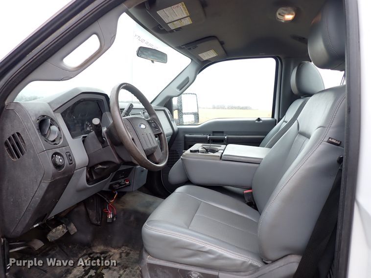 image for item JO9575 2015 Ford F550 Super Duty  truck cab and chassis