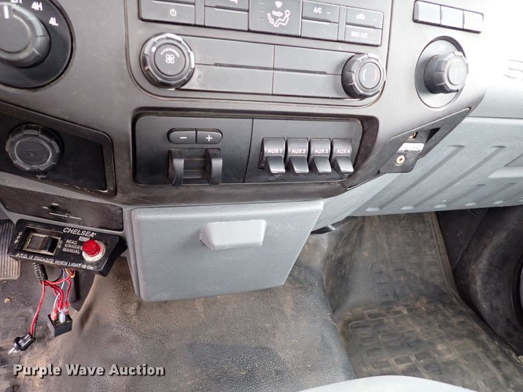 image for item JO9575 2015 Ford F550 Super Duty  truck cab and chassis