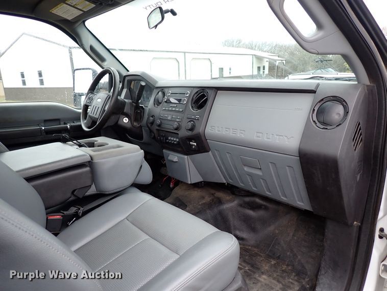 image for item JO9575 2015 Ford F550 Super Duty  truck cab and chassis