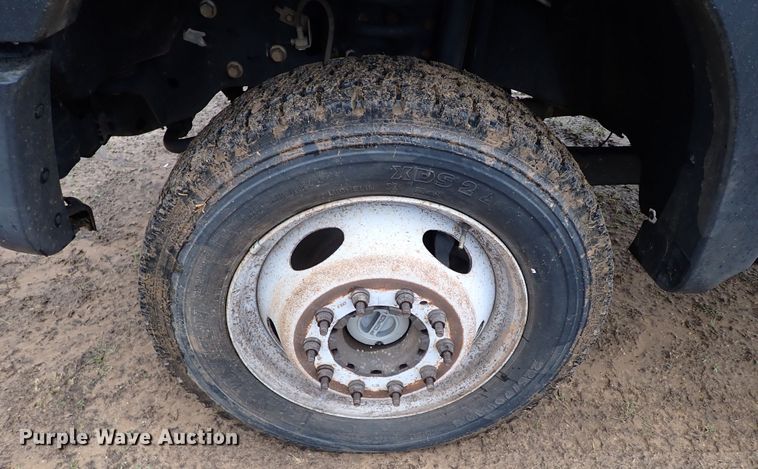 image for item JO9575 2015 Ford F550 Super Duty  truck cab and chassis