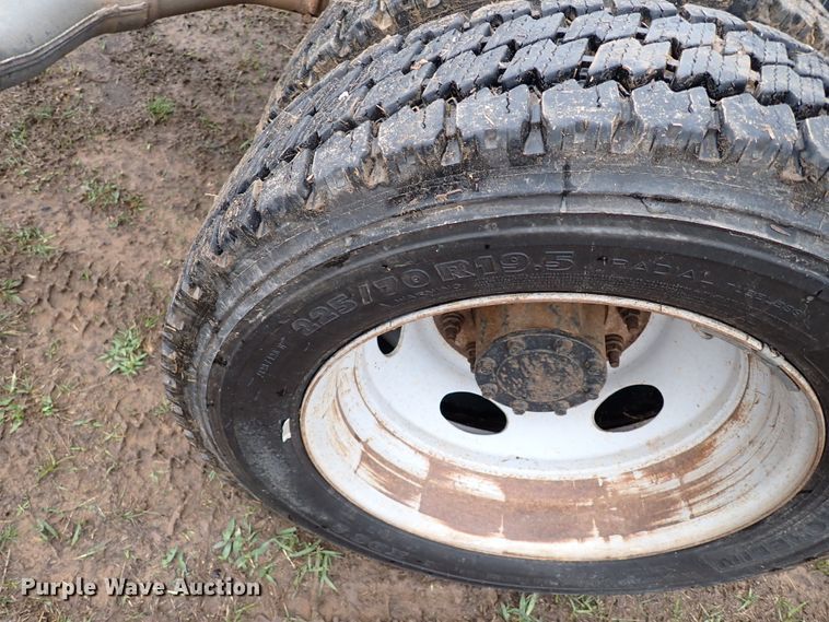 image for item JO9575 2015 Ford F550 Super Duty  truck cab and chassis