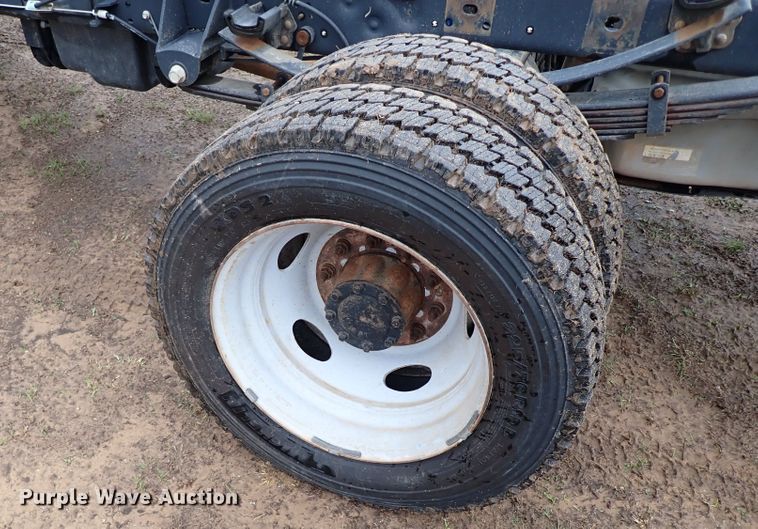 image for item JO9575 2015 Ford F550 Super Duty  truck cab and chassis