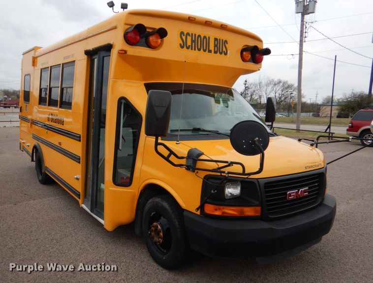 image for item JS9543 2011 GMC Savana  school bus