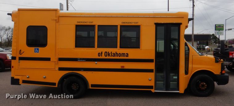 image for item JS9543 2011 GMC Savana  school bus
