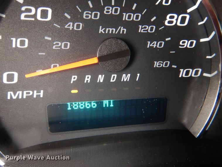 image for item JS9543 2011 GMC Savana  school bus