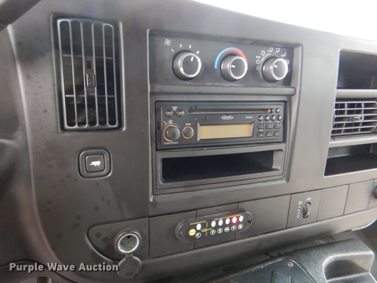 image for item JS9543 2011 GMC Savana  school bus