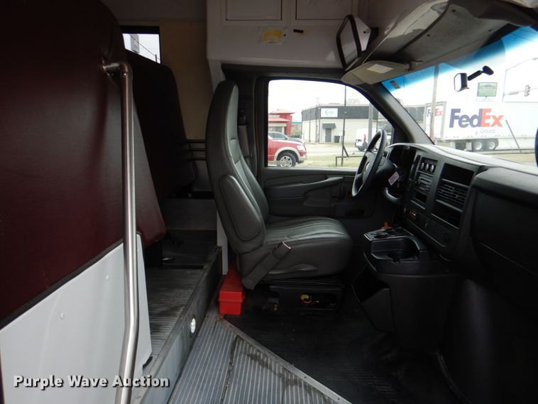 image for item JS9543 2011 GMC Savana  school bus