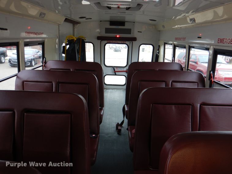 image for item JS9543 2011 GMC Savana  school bus