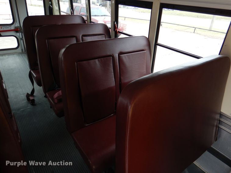 image for item JS9543 2011 GMC Savana  school bus