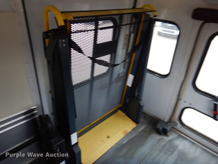 image for item JS9543 2011 GMC Savana  school bus