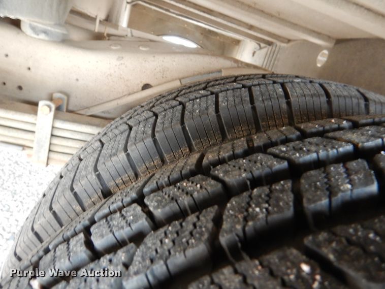 image for item JS9543 2011 GMC Savana  school bus