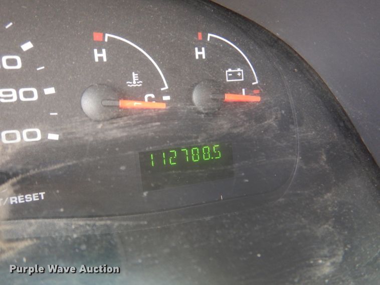 image for item JS9549 2007 Ford E450 Super Duty  shuttle bus