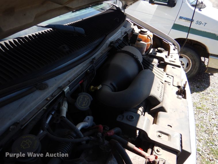 image for item JS9549 2007 Ford E450 Super Duty  shuttle bus