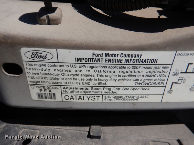 image for item JS9549 2007 Ford E450 Super Duty  shuttle bus