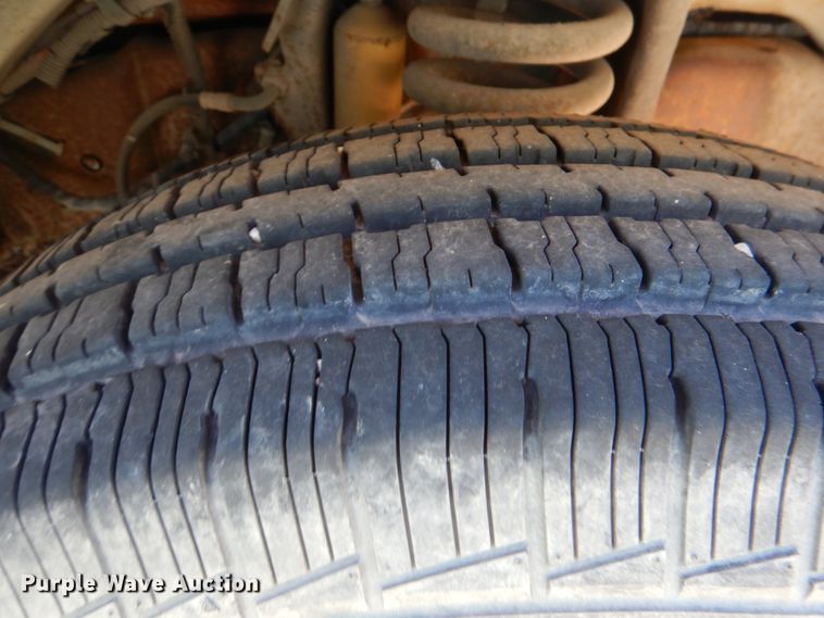 image for item JS9549 2007 Ford E450 Super Duty  shuttle bus