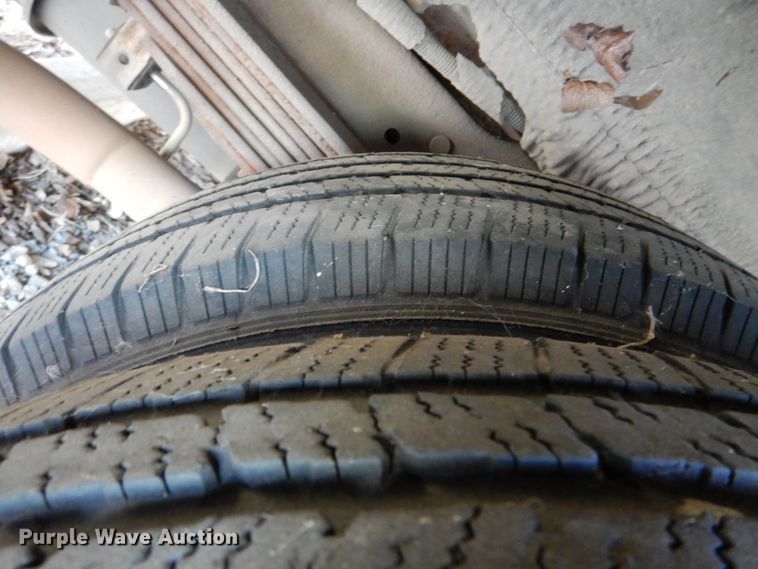 image for item JS9549 2007 Ford E450 Super Duty  shuttle bus