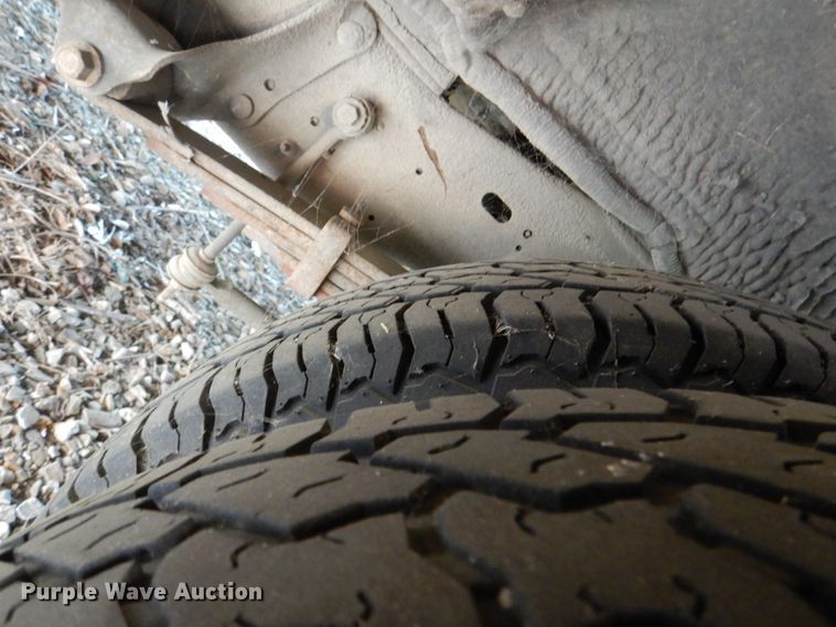 image for item JS9549 2007 Ford E450 Super Duty  shuttle bus