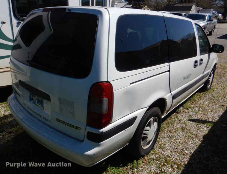 image for item JS9551 2004 Chevrolet Venture  van