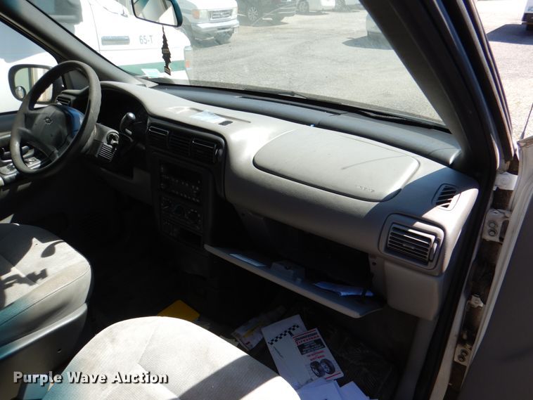 image for item JS9551 2004 Chevrolet Venture  van