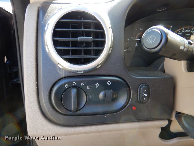 image for item JS9552 2003 Ford Expedition Eddie Bauer  SUV