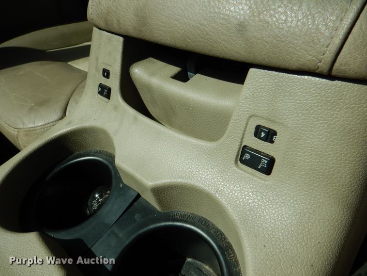 image for item JS9552 2003 Ford Expedition Eddie Bauer  SUV