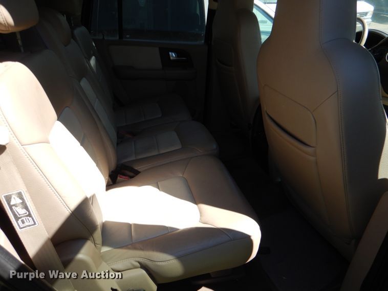 image for item JS9552 2003 Ford Expedition Eddie Bauer  SUV