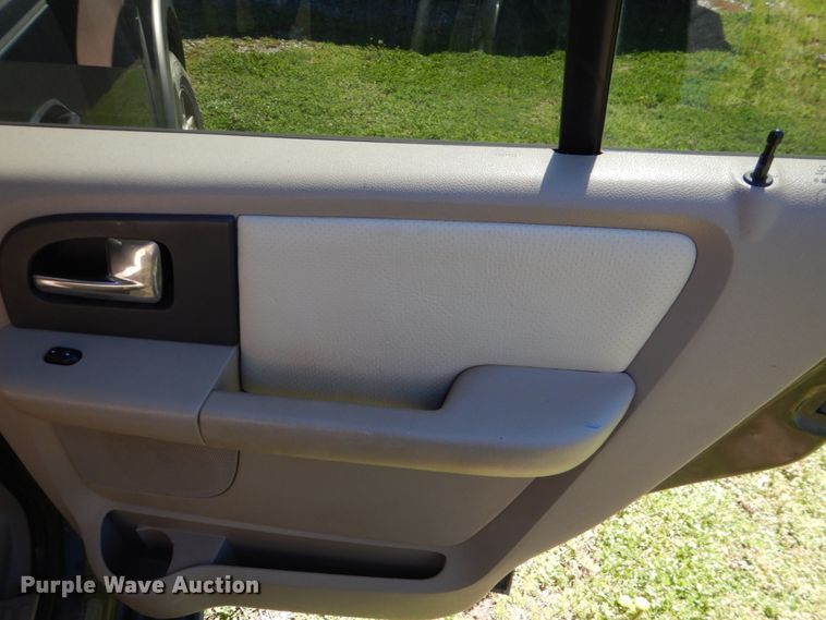 image for item JS9552 2003 Ford Expedition Eddie Bauer  SUV