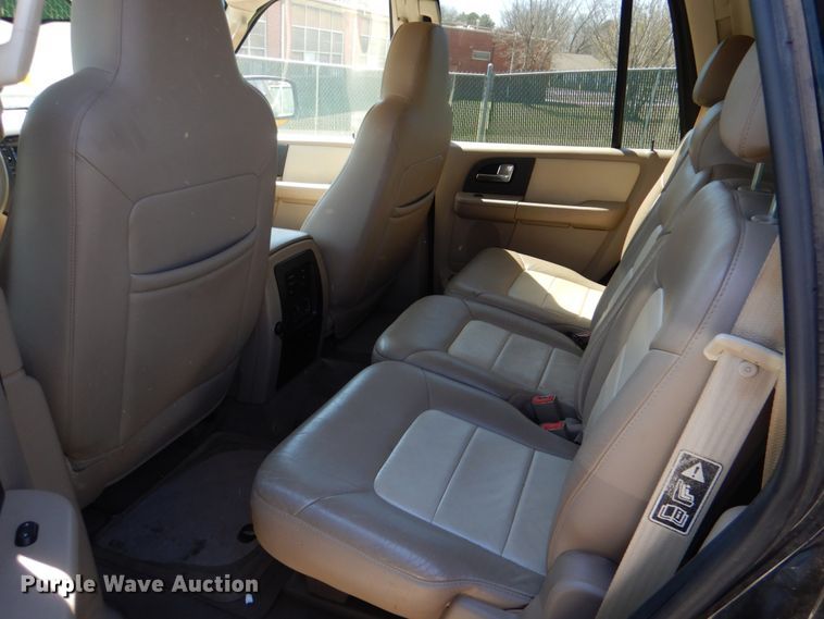 image for item JS9552 2003 Ford Expedition Eddie Bauer  SUV