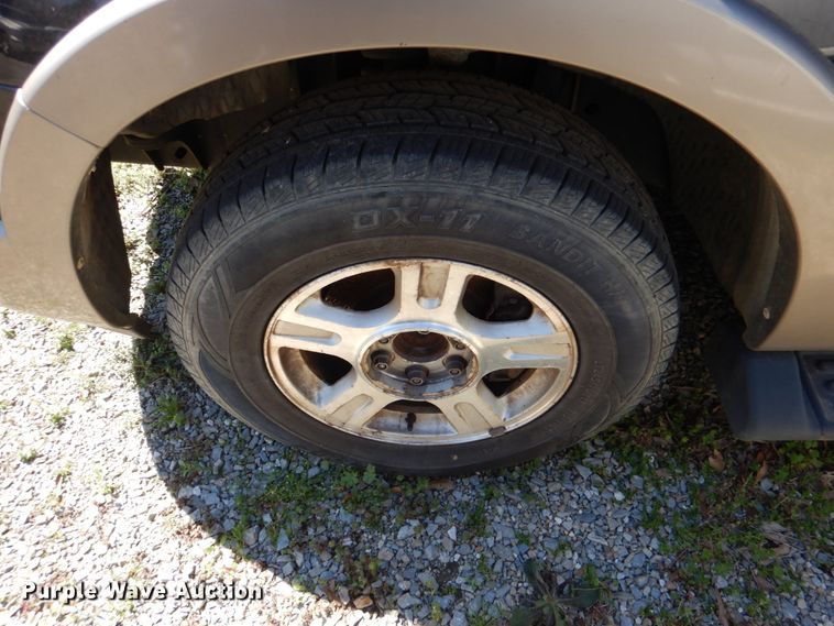 image for item JS9552 2003 Ford Expedition Eddie Bauer  SUV