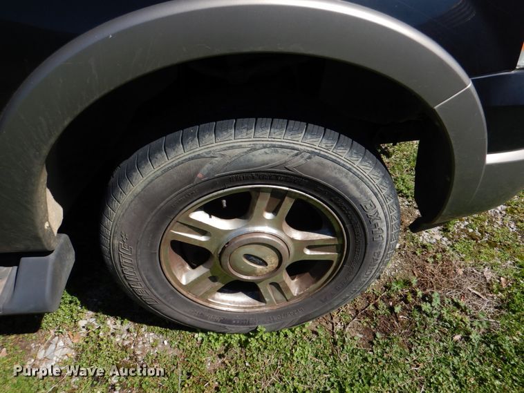 image for item JS9552 2003 Ford Expedition Eddie Bauer  SUV