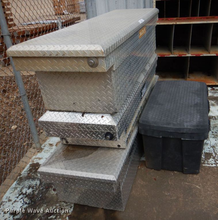 image for item JS9555 (4) toolboxes