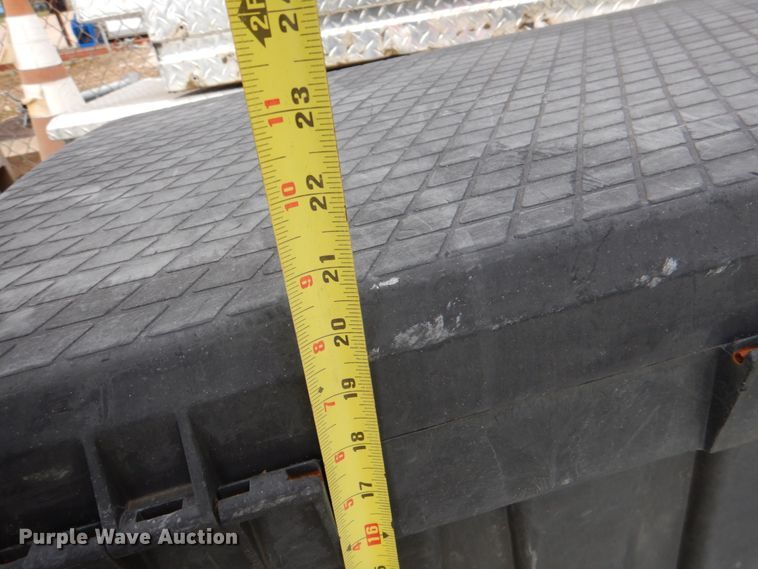 image for item JS9555 (4) toolboxes