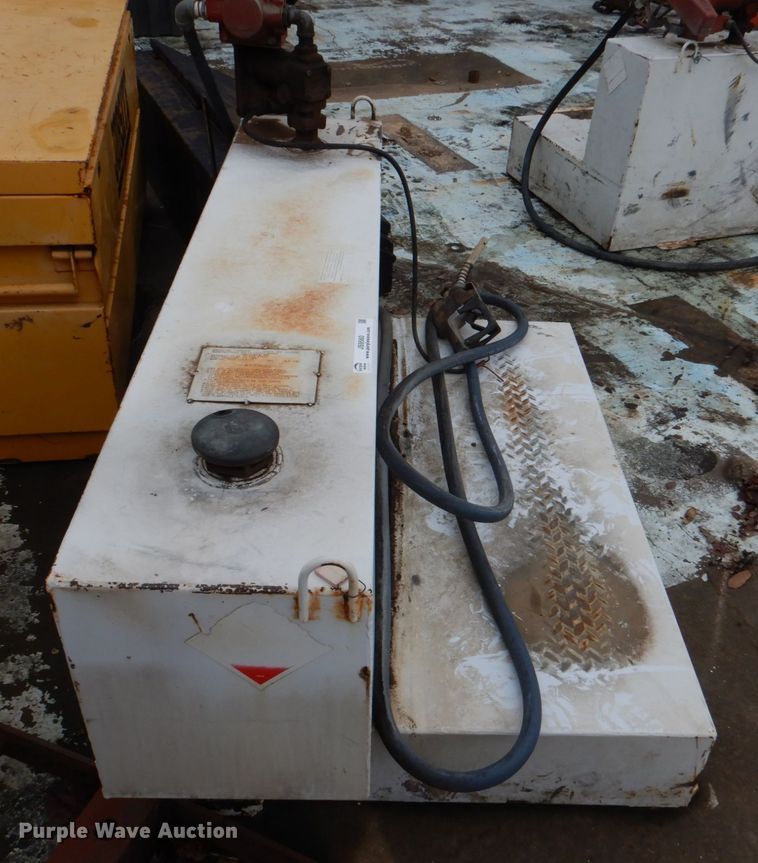 image for item JS9560 Delta Consolidation 4498000  L-shaped auxiliary fuel tank