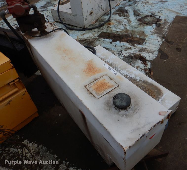 image for item JS9560 Delta Consolidation 4498000  L-shaped auxiliary fuel tank