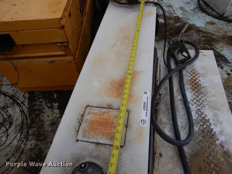 image for item JS9560 Delta Consolidation 4498000  L-shaped auxiliary fuel tank