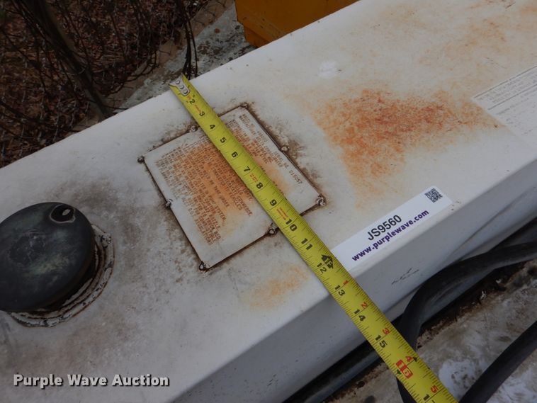 image for item JS9560 Delta Consolidation 4498000  L-shaped auxiliary fuel tank