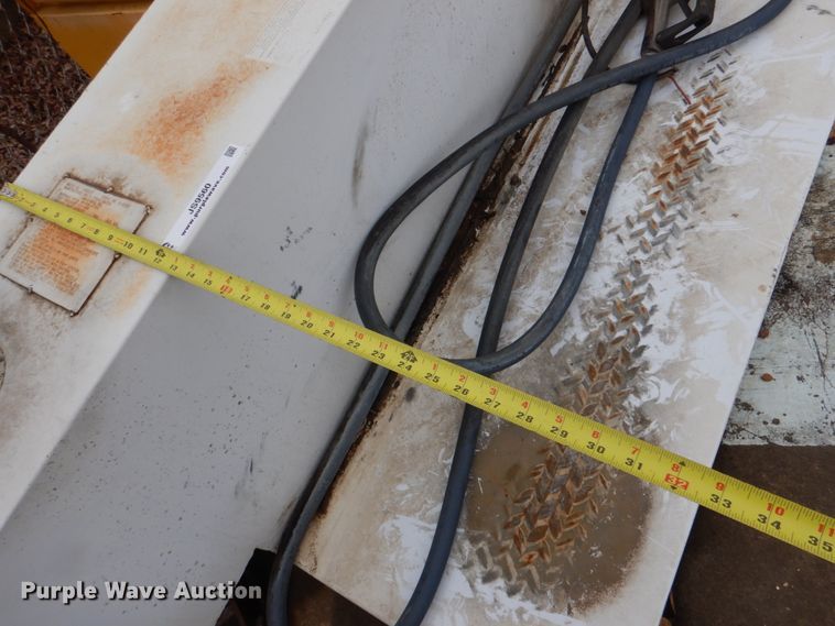 image for item JS9560 Delta Consolidation 4498000  L-shaped auxiliary fuel tank