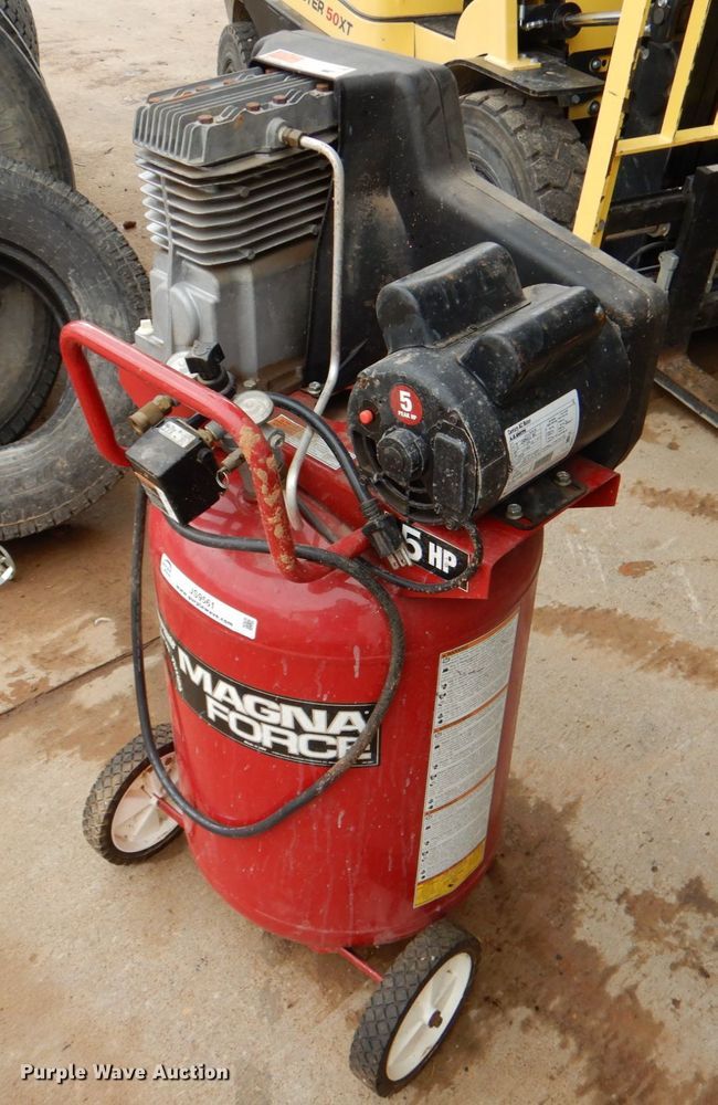 image for item JS9561 Magnaforce  air compressor