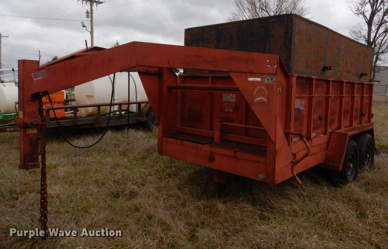 image for item JS9570 1997 Texas Bragg 6X12 GN  dump trailer