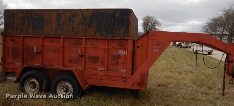 image for item JS9570 1997 Texas Bragg 6X12 GN  dump trailer
