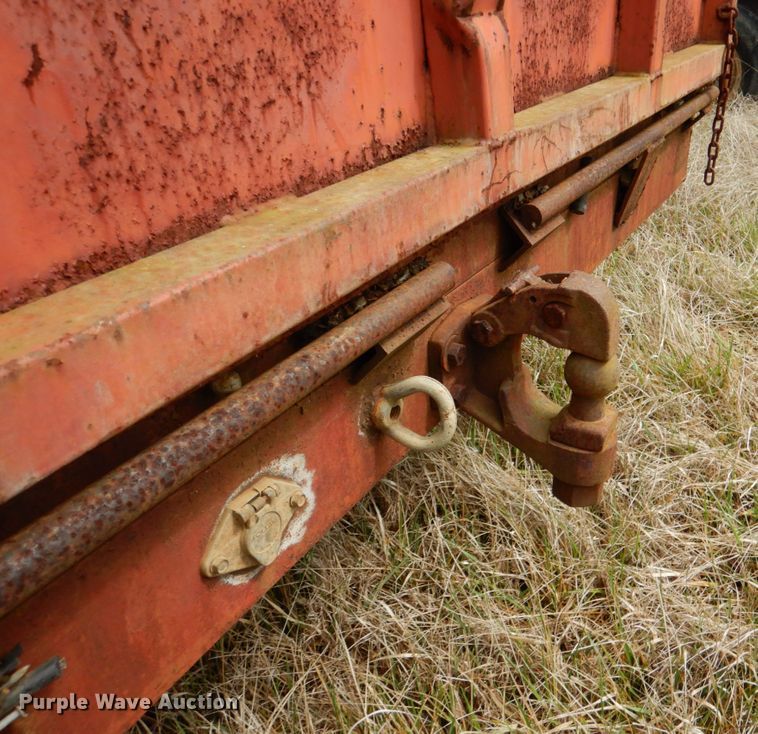 image for item JS9570 1997 Texas Bragg 6X12 GN  dump trailer