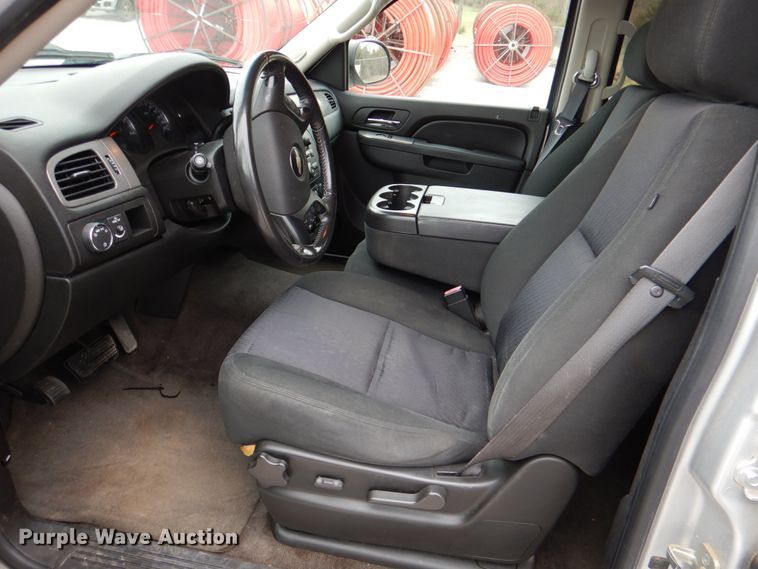 image for item JS9580 2010 Chevrolet Suburban  SUV