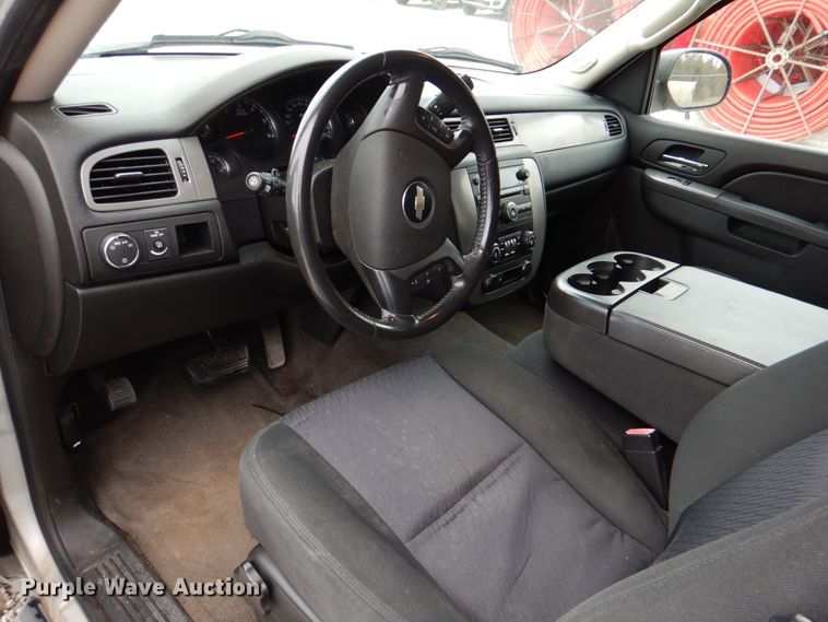 image for item JS9580 2010 Chevrolet Suburban  SUV