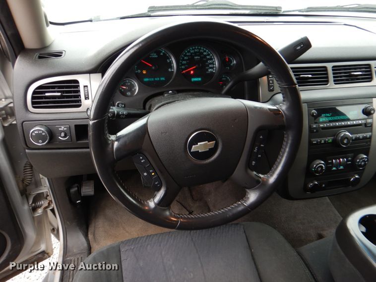 image for item JS9580 2010 Chevrolet Suburban  SUV